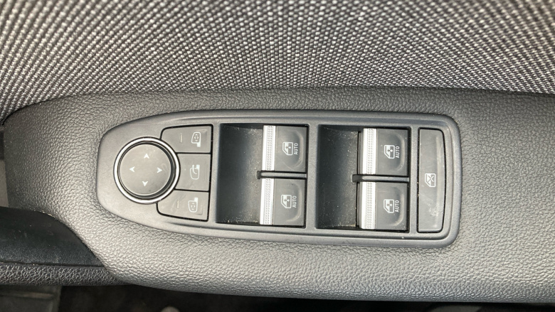 Renault Symbioz 1.6 E-Tech FHEV 145 Techno 5dr Auto Hybrid Estate